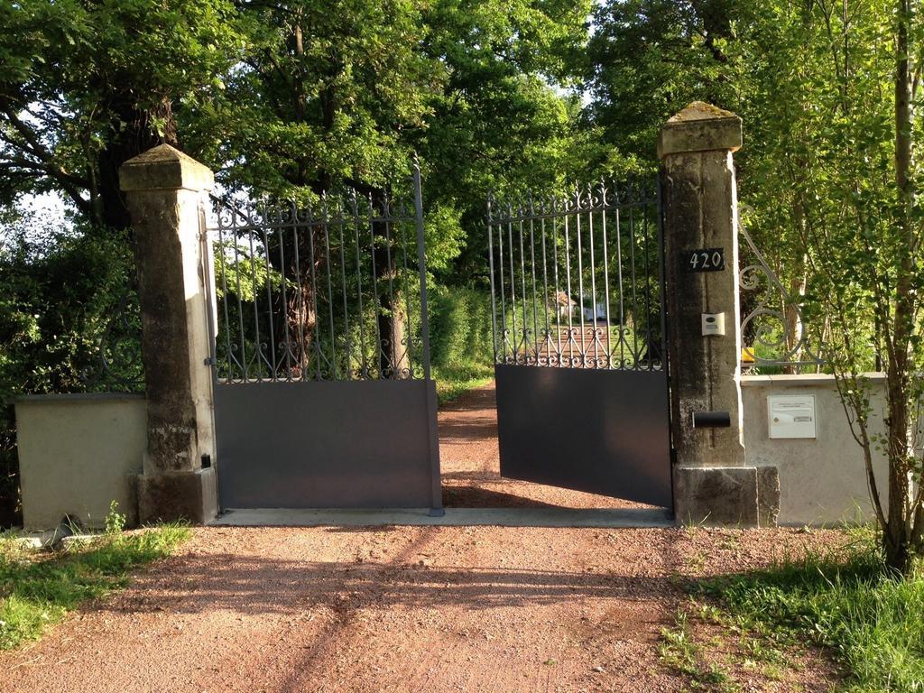 Domaine D'Aromm - Chambres D'Hotes & Gites - Piscine, Etangs & Animaux - Au Calme Ouches Екстериор снимка
