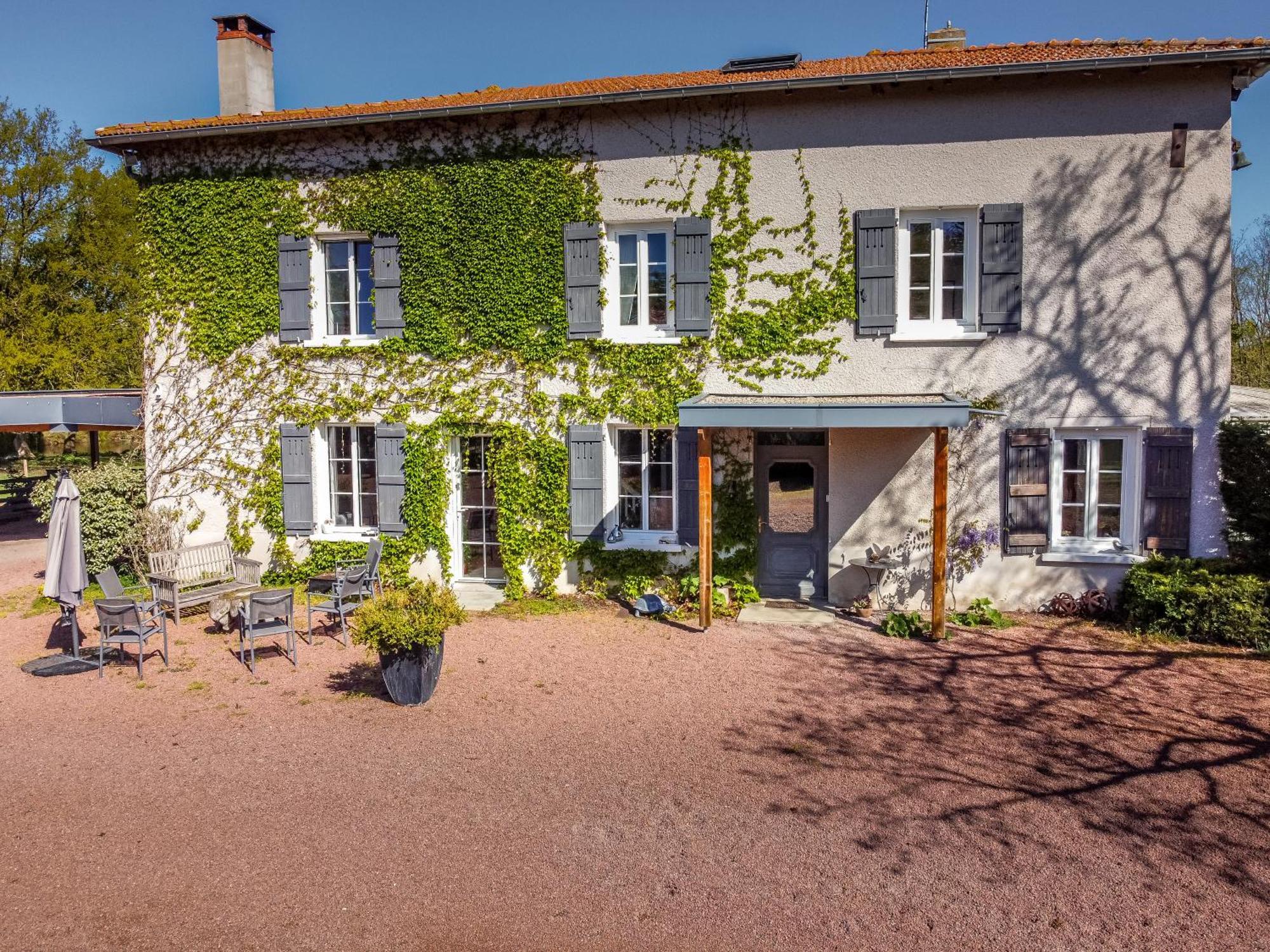 Domaine D'Aromm - Chambres D'Hotes & Gites - Piscine, Etangs & Animaux - Au Calme Ouches Екстериор снимка